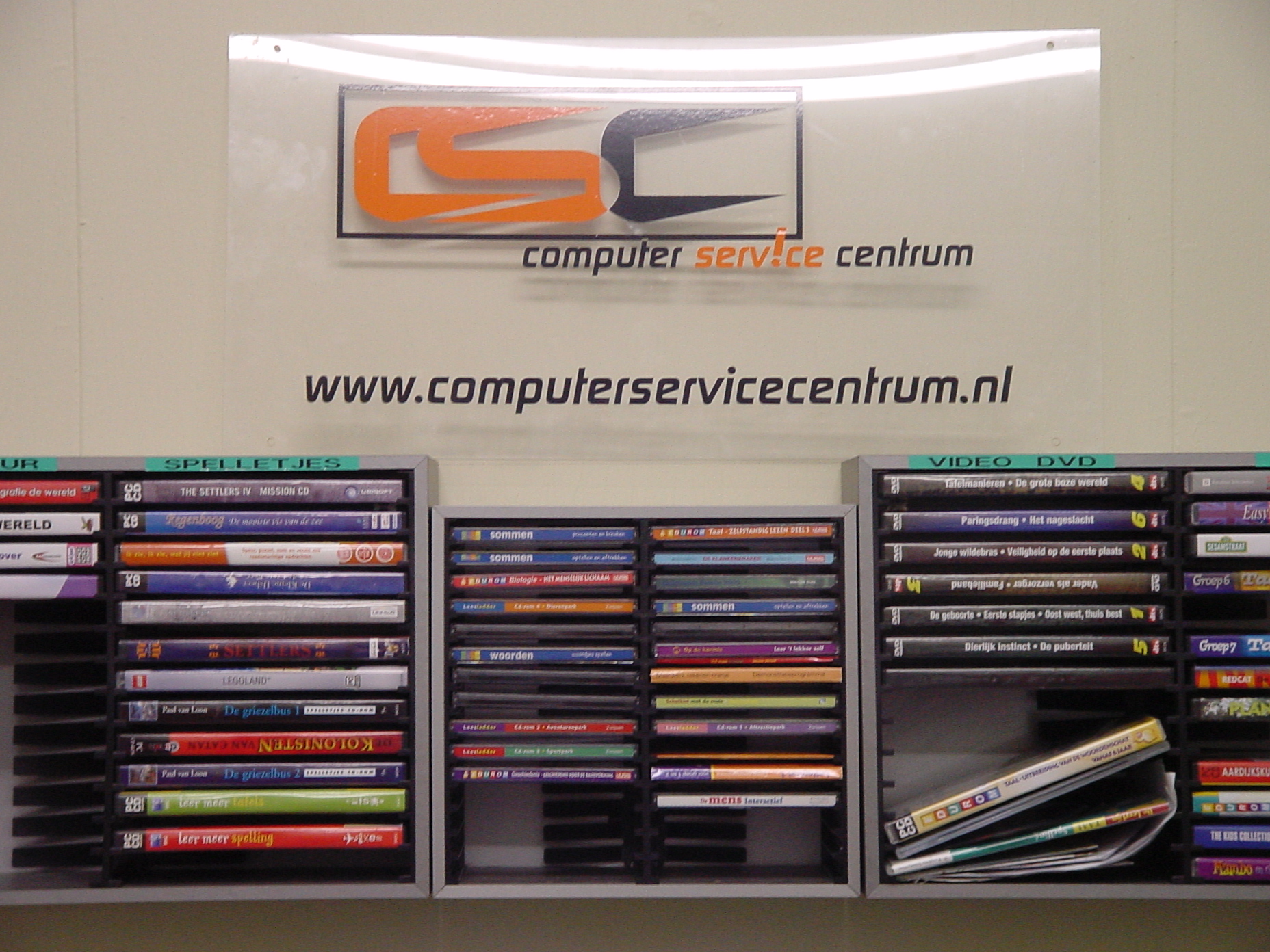 ons logo reclame foto op school 
